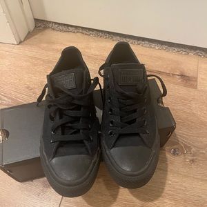 Black converse. Good condition